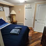 One Bedroom Few Blocks From The Beach And Tropicana Casino